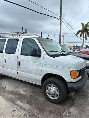 2005 Ford Econoline E250 Cargo - Van