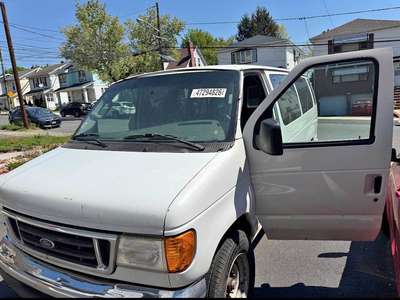 2006 Ford Econoline E350 Super Duty Cargo - Van