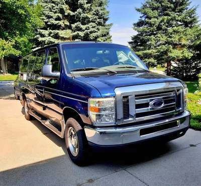 2008 Ford Econoline E150 Passenger - Van