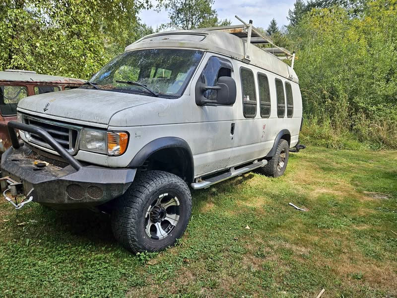 2006 Ford Econoline E150 Passenger - Van