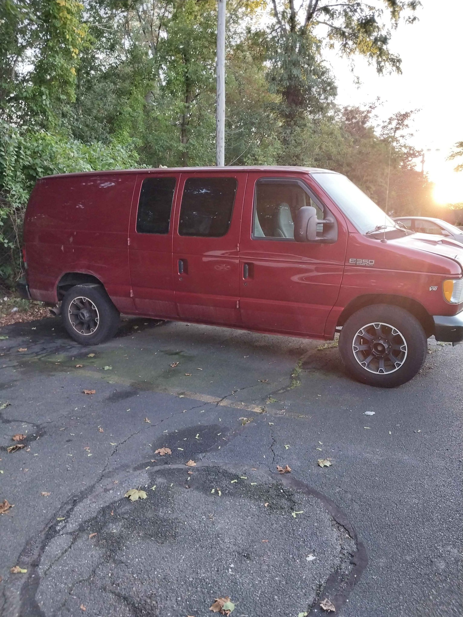 1999 Ford Econoline E350 Super Duty Passenger - Van