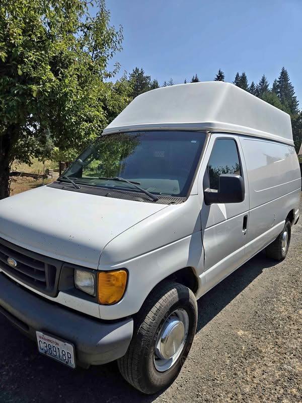 2006 Ford Econoline E350 Cargo - Van