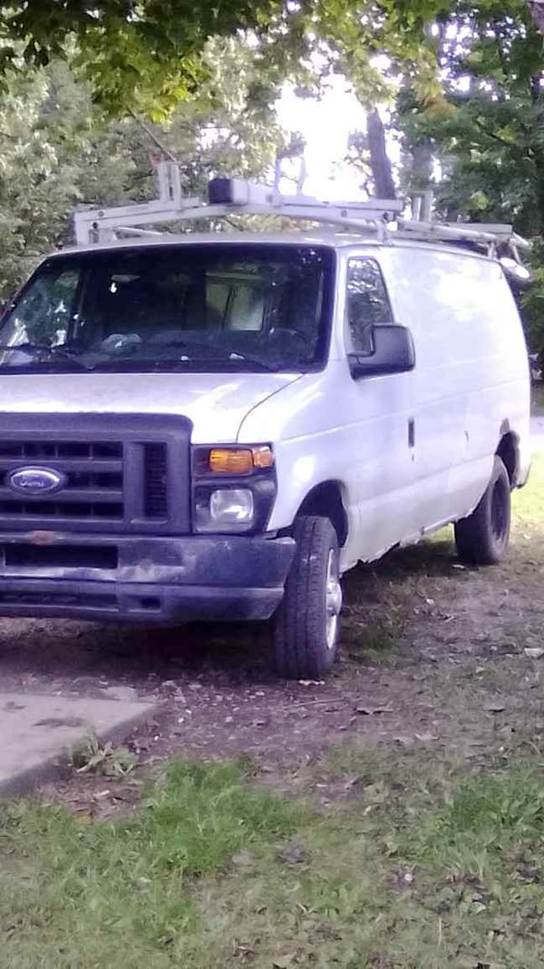 2011 Ford Econoline E150 Cargo - Van