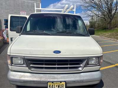 1992 Ford Econoline - Super Van