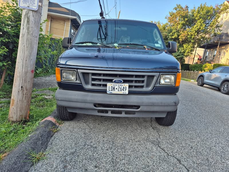 2004 Ford Econoline Van