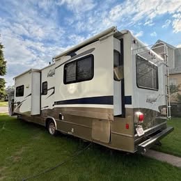 2006 Ford  Econoline Commercial Cutaway E-450 Super Duty 176\