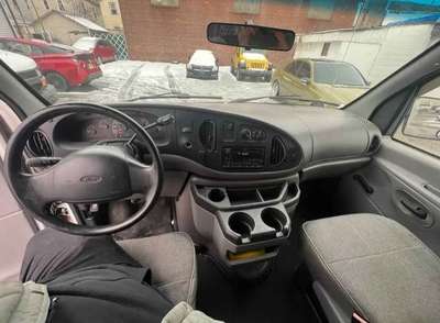 1999 Ford Econoline E150 Cargo - Van