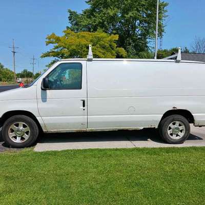 2006 Ford Econoline E150 Cargo - Van