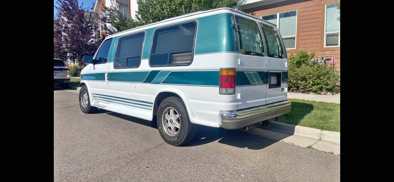 1992 Ford Econoline E150 Passenger - Van