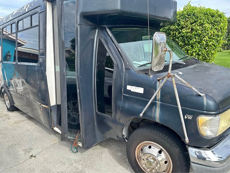 2000 Ford Econoline 350