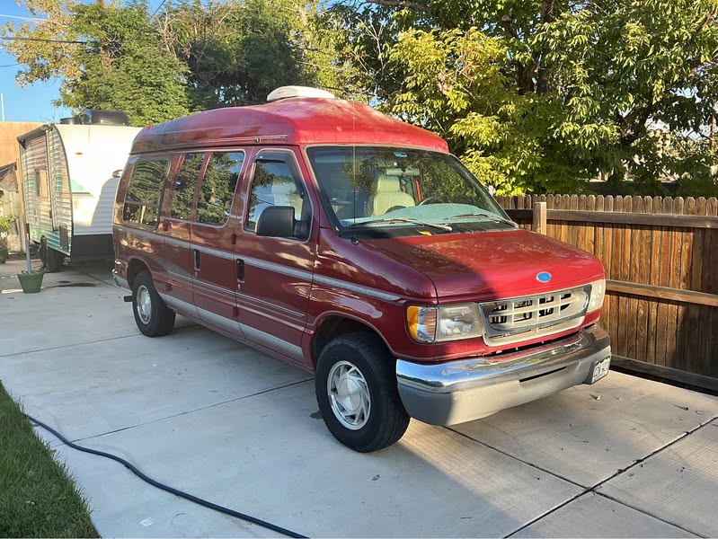 1997 Ford Econoline E150 Passenger - Van
