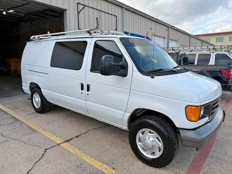 2007 Ford Econoline E150 Cargo - Van