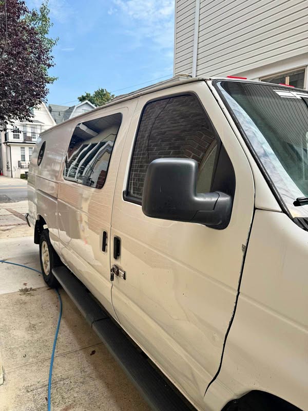 2012 Ford Econoline E350 Super Duty Cargo - Van