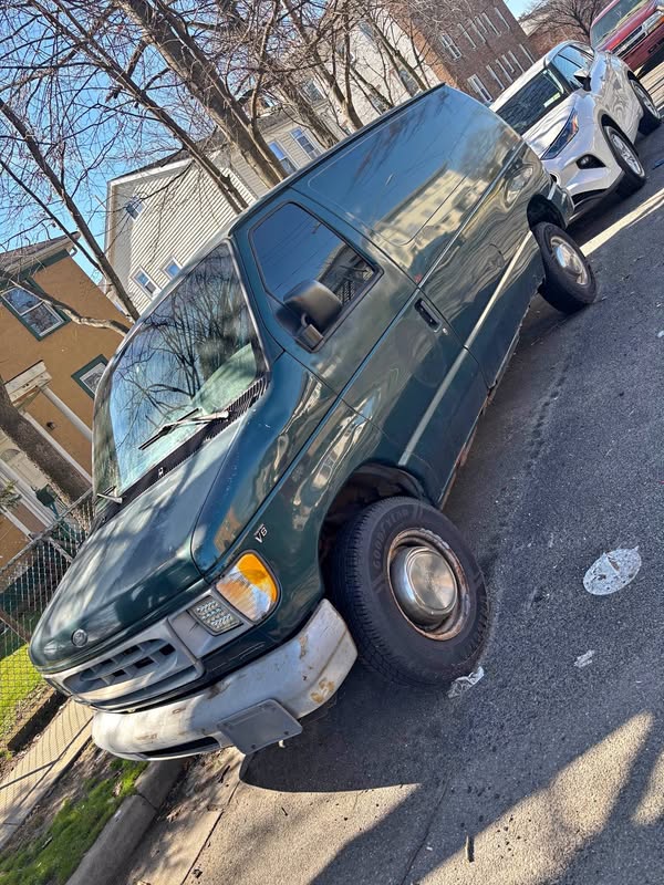 2000 Ford Econoline E250 Cargo - Van