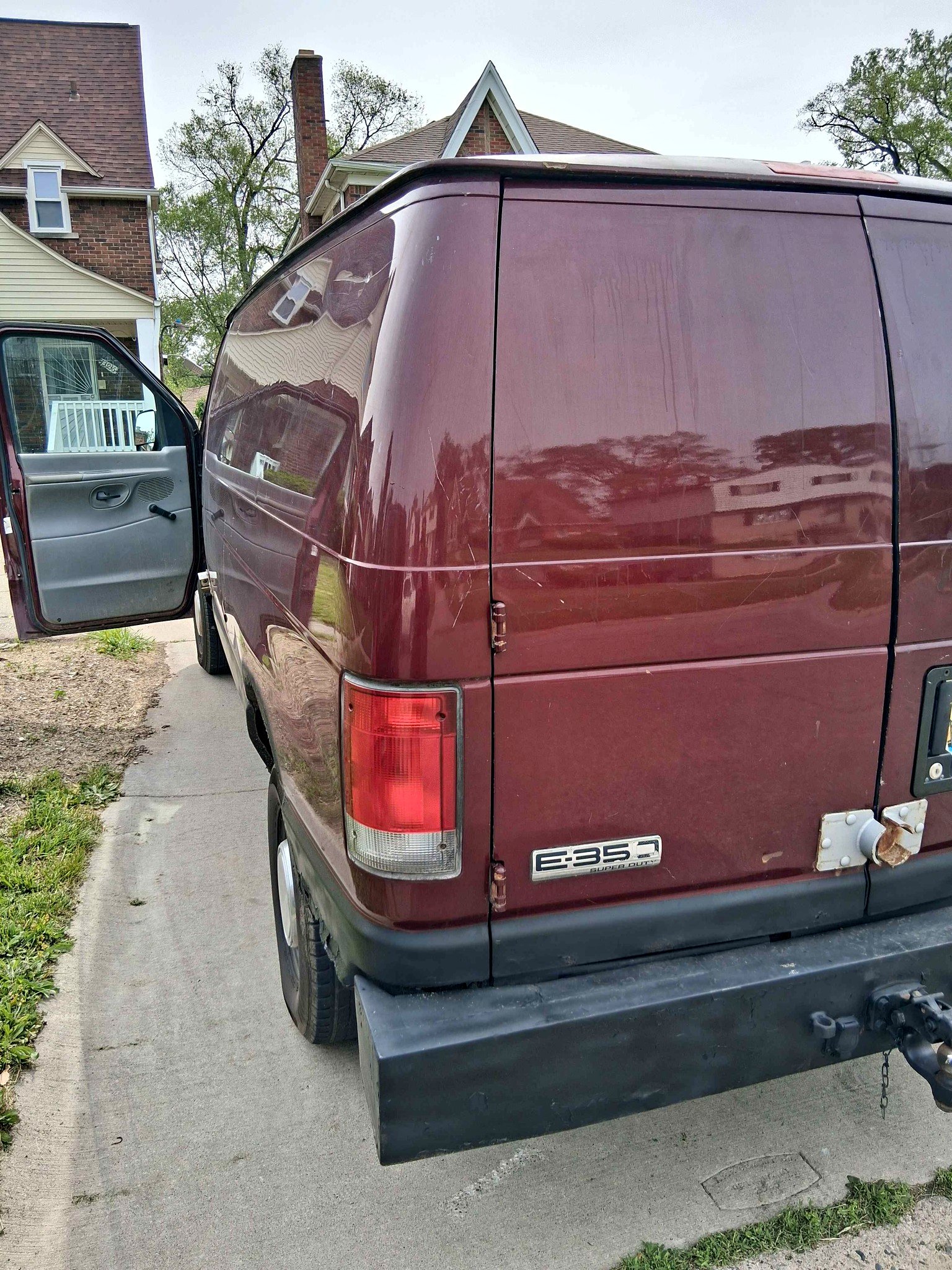 2009 Ford Econoline E350 Super Duty Cargo - Van