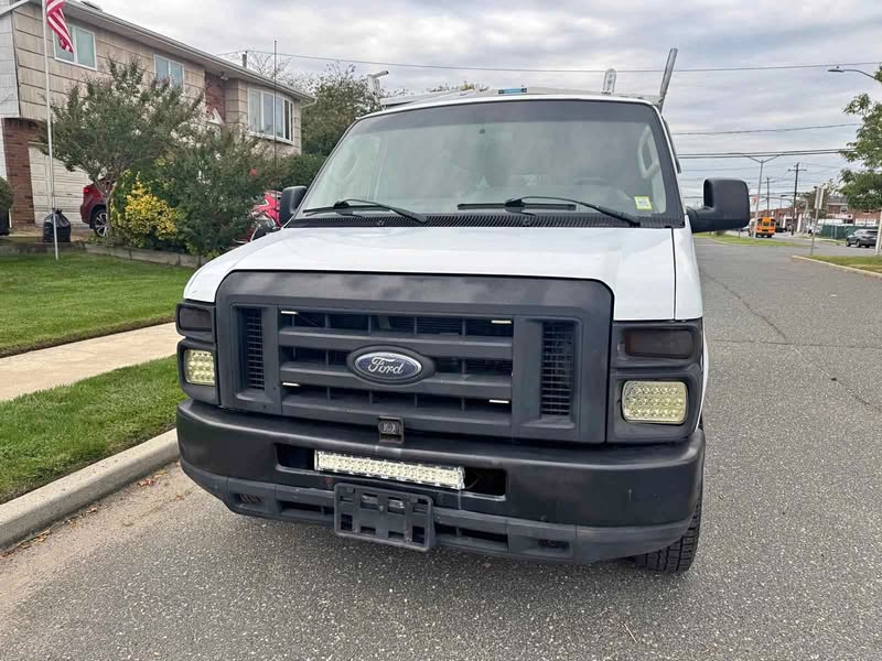 2011 Ford Econoline E250 Cargo - Heavy-duty work van