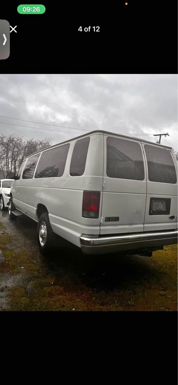 2002 Ford Econoline E150 Passenger - Van