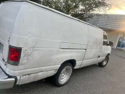 2002 Ford Econoline E250 Cargo - Extended Van
