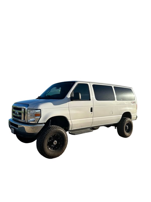 2014 Ford Econoline E350 Super Duty Passenger - Van