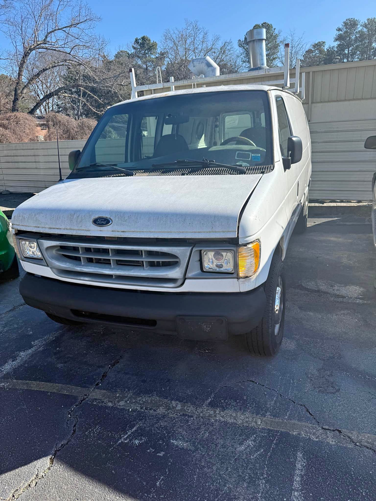 2000 Ford Econoline E150 Passenger - Van