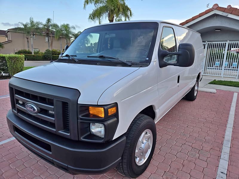 2013 Ford Econoline E150 Cargo - Van
