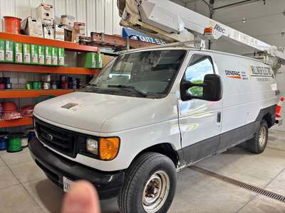 2007 Ford econoline van - Bucket van