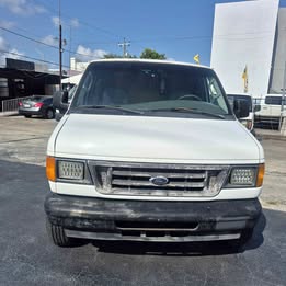 2005 Ford Econoline E250 Cargo - Extended Van