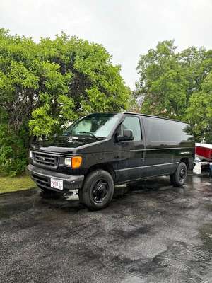 2005 Ford Econoline E250 Cargo - Van