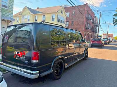 2000 Ford Econoline E150 Cargo - Van