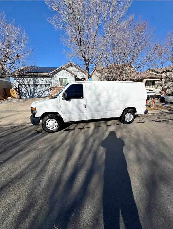 2014 Ford Econoline E350 Cargo - Van