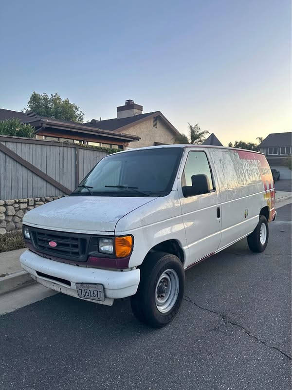 2003 Ford Econoline - Commercial Van 3D