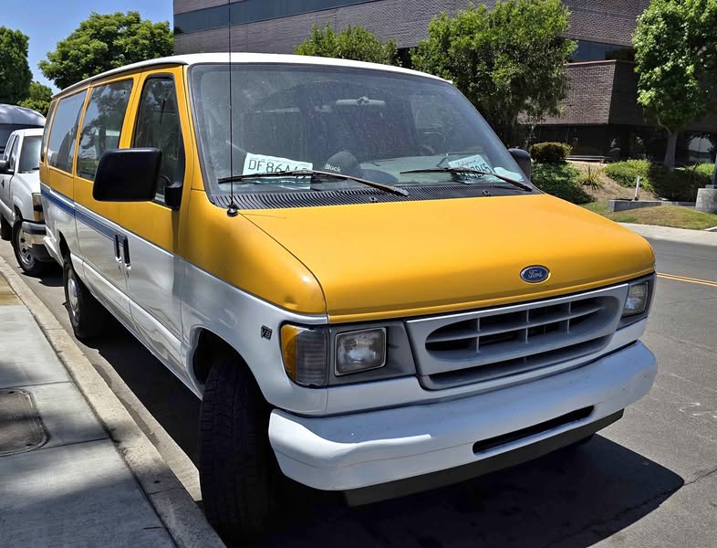 2001 Ford Econoline E350 Super Duty Passenger - Extended Van