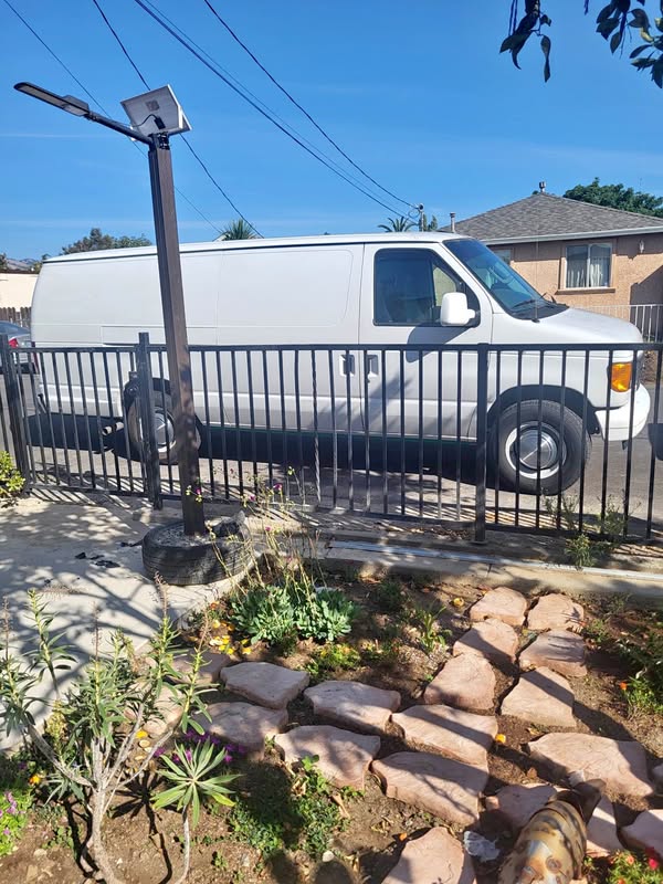 2004 Ford Econoline E350 Super Duty Cargo - Extended Van