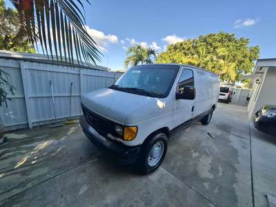 2004 Ford Econoline E150 Cargo - Van