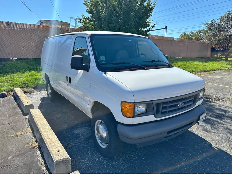 2006 Ford Econoline E350 Cargo - Van