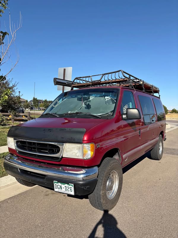 2000 Ford Econoline E250 Cargo - Van