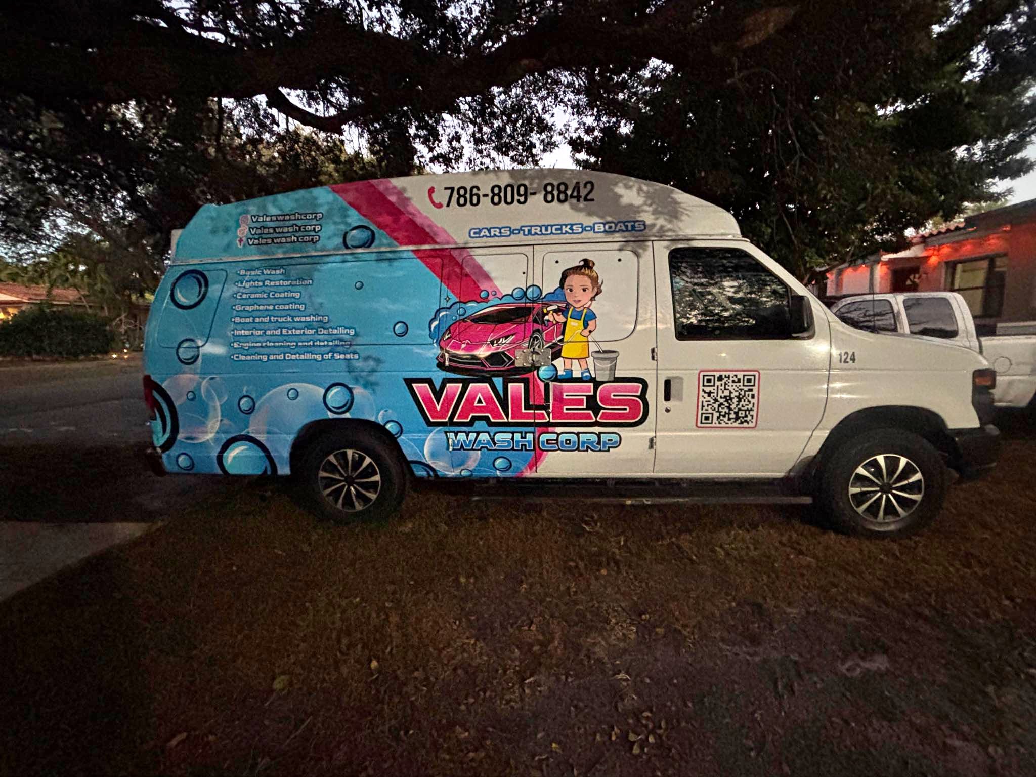 2006 Ford Econoline E250 Cargo - Extended Van