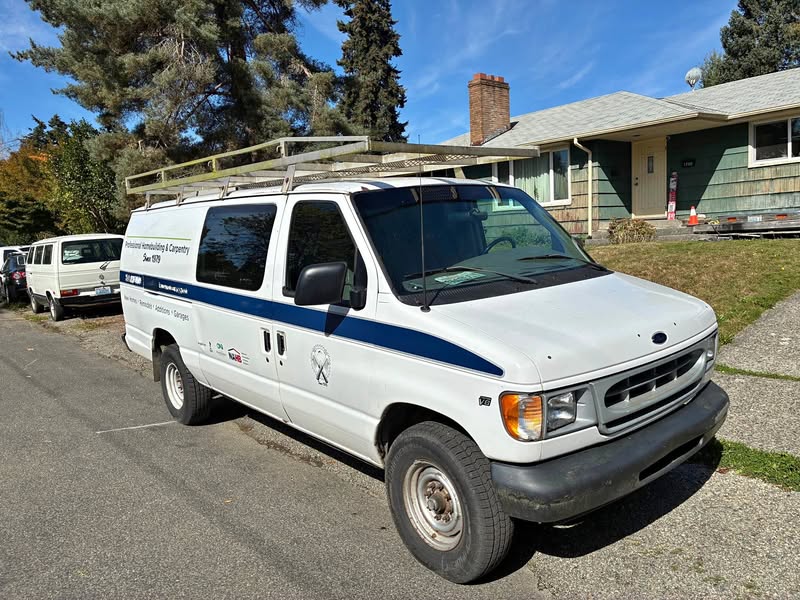 2000 Ford Econoline E250 Cargo - Van