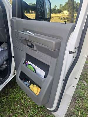 2009 Ford Econoline E350 Super Duty Cargo - Van