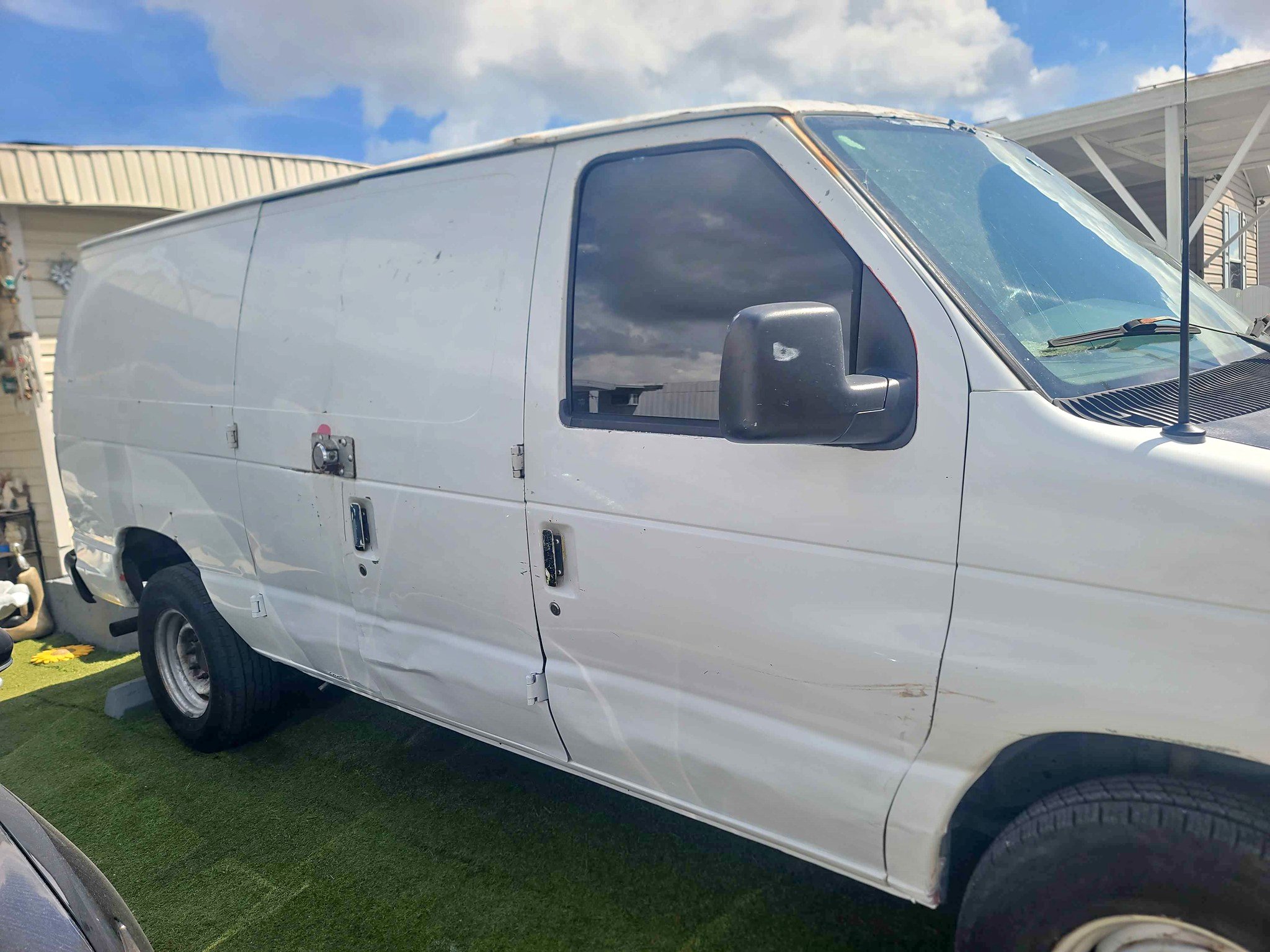2003 Ford Econoline E150 Cargo - Van