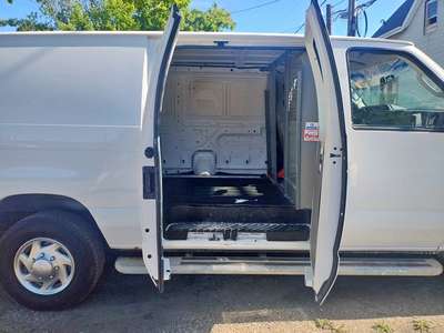 2010 Ford Econoline E250 Cargo - Van