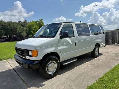2006 Ford Econoline E350 Super Duty Passenger - Van