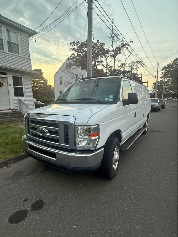 2013 Ford Econoline E250 Cargo - 2500