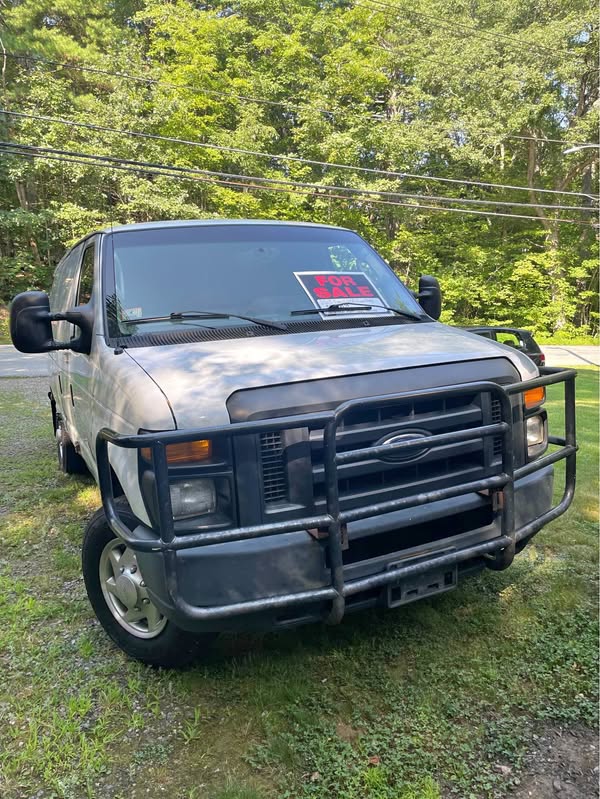 2013 Ford Econoline E250 Cargo - Extended Van