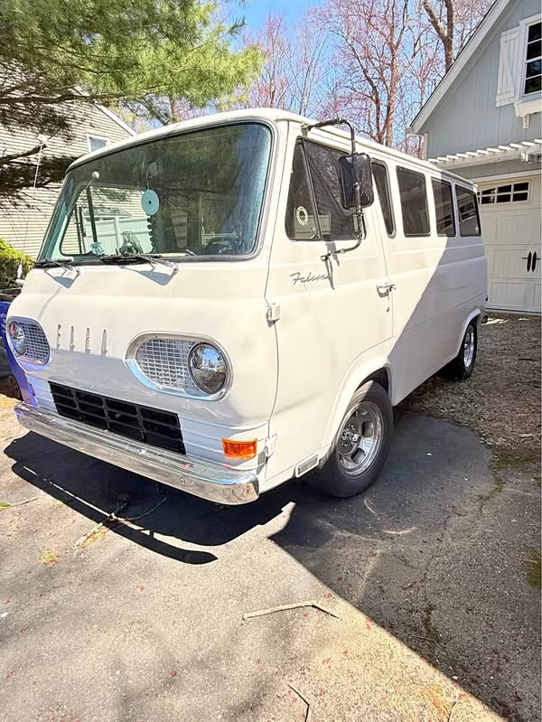 1965 Ford Econoline - Van