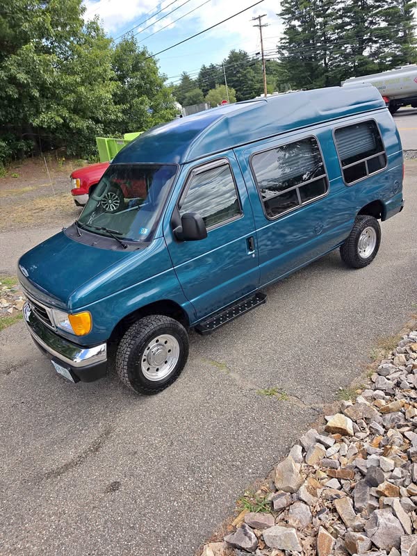 2004 Ford Econoline - Van