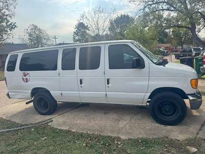 2006 Ford Econoline E350 Cargo - Van