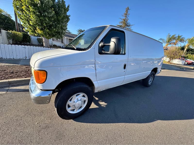2007 Ford Econoline E350 Super Duty Cargo - Extended Van