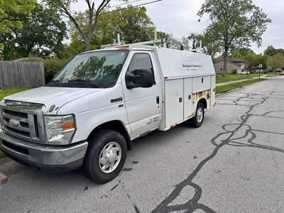 2014 Ford Econoline E350 Super Duty Cutaway - Van Cab-Chassis 2D