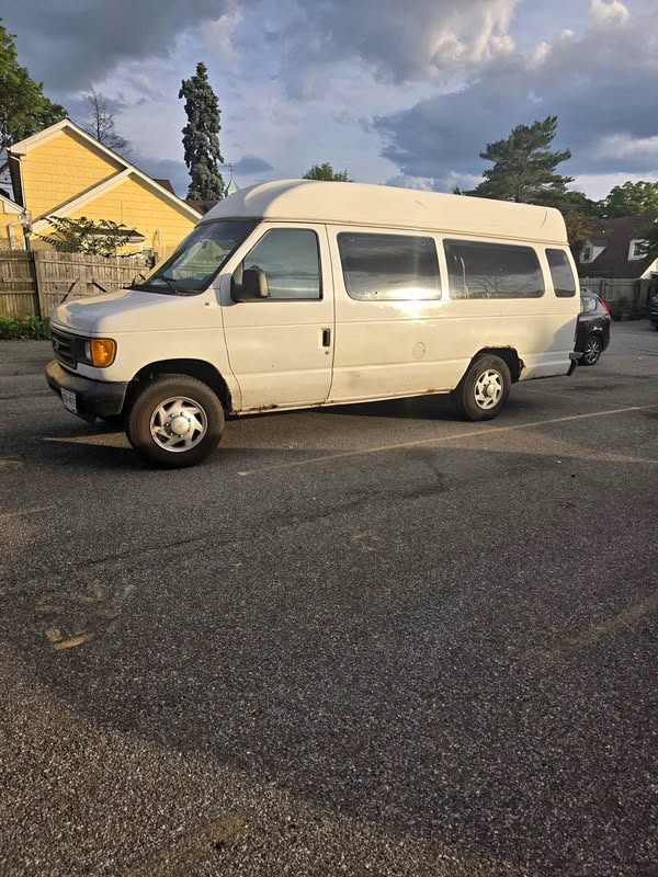 2007 Ford Econoline E350 Cargo - Van
